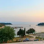 Apartament 2 Bedroom Amazing In Pula